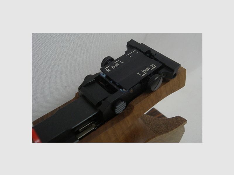 AW93 vernickelt / brüniert - .22lr; Formgriff rechts L