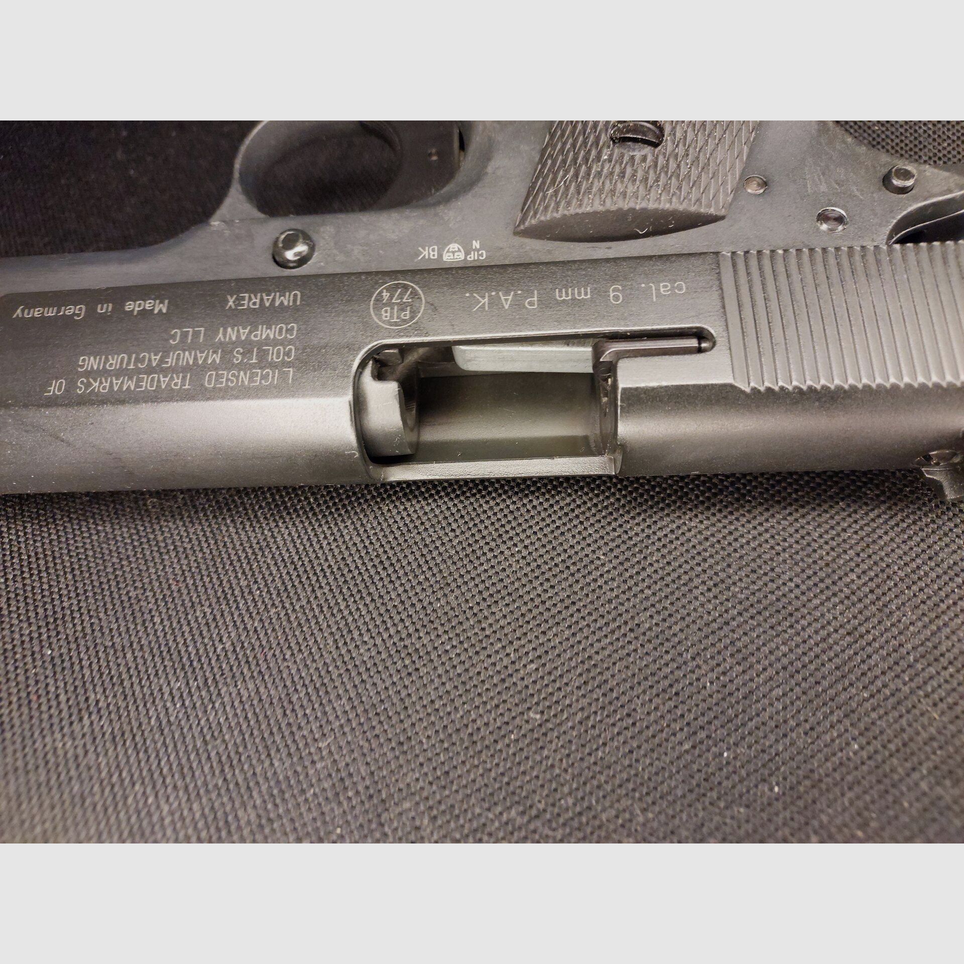 Colt Government 1911 A1 Schreckschuss Pistole 9mm P.A.K. (PTB 774) neuwertig!