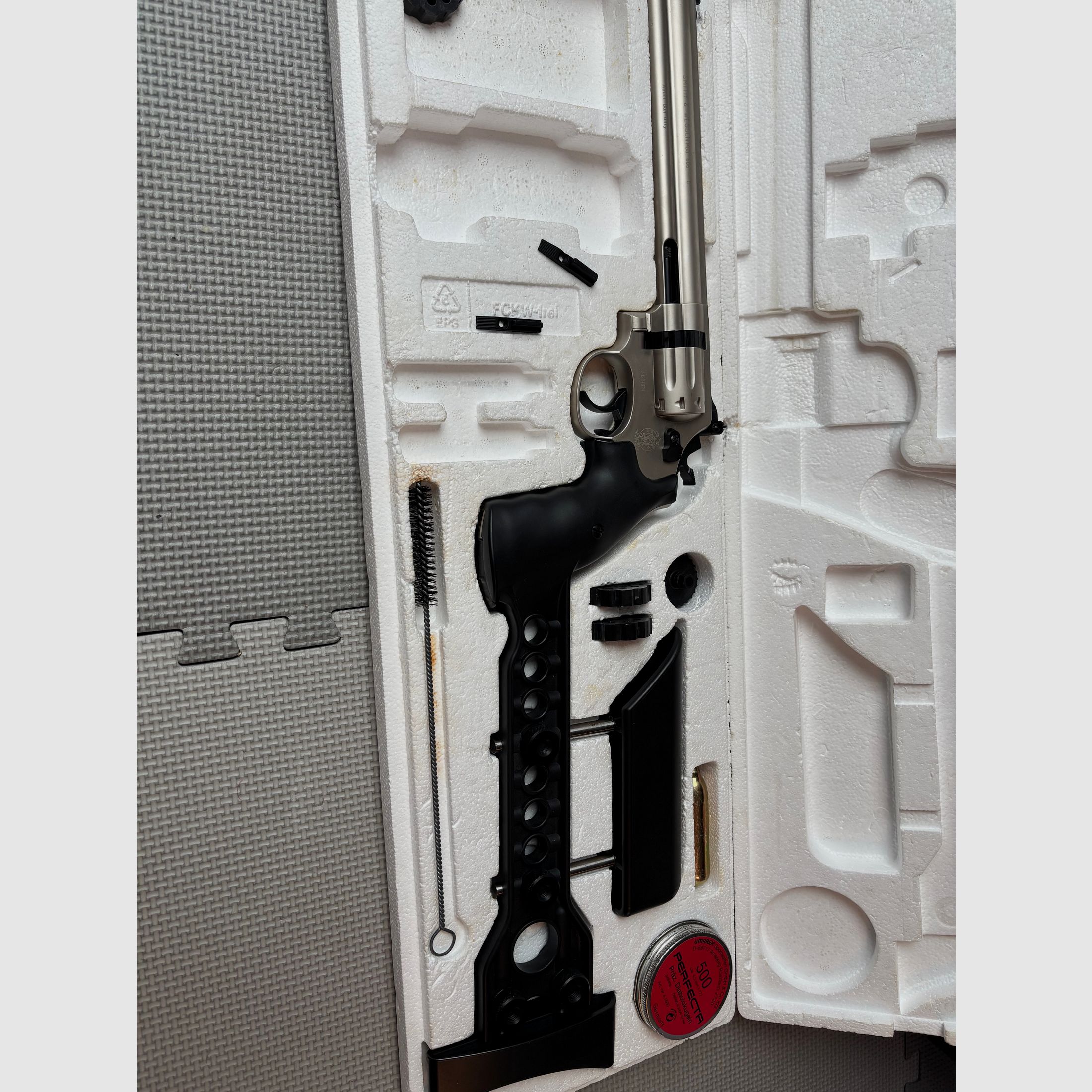 Smith & Wesson CO2 Rewolwer 686 8 cali