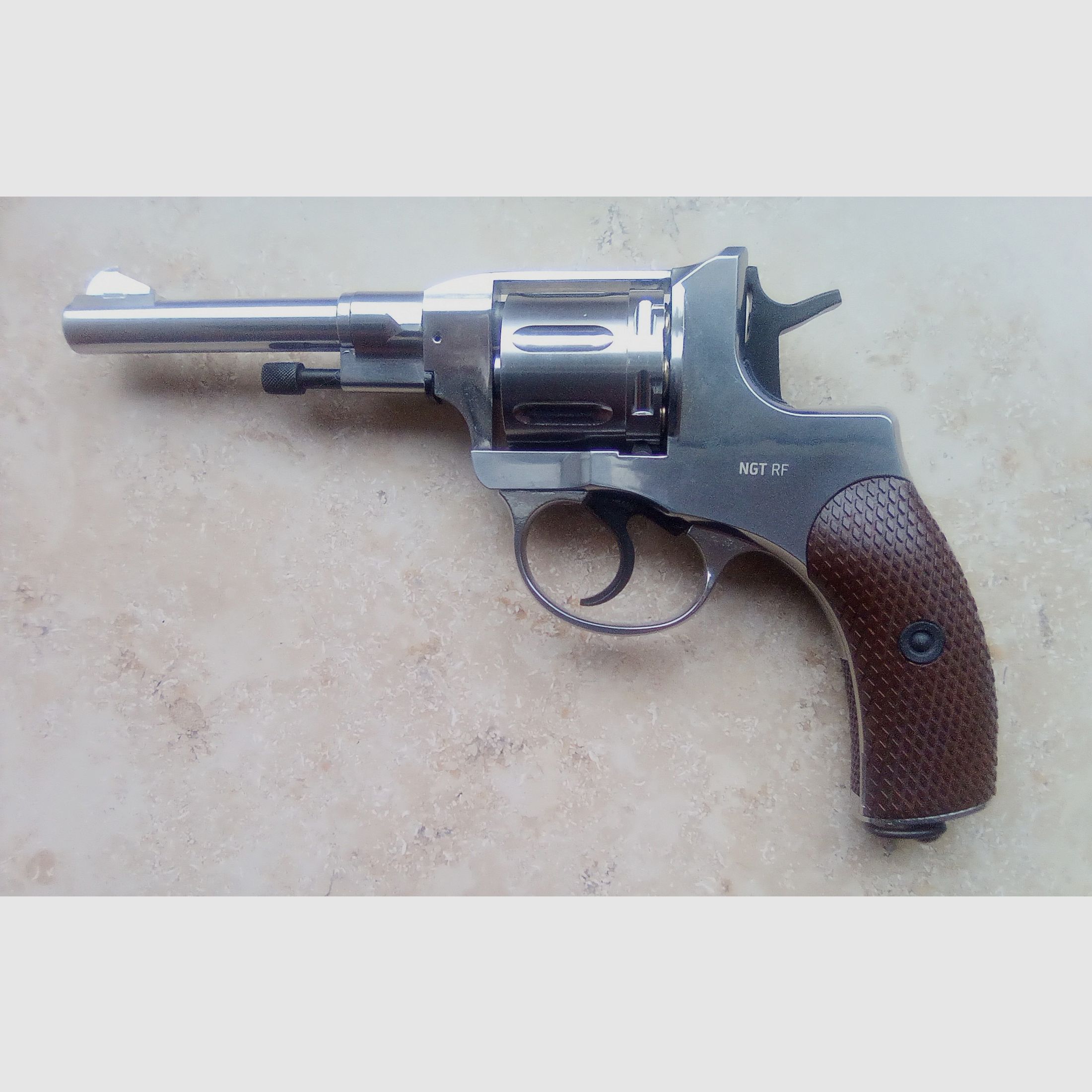 Disolución de colección de pistolas y revólveres CO2