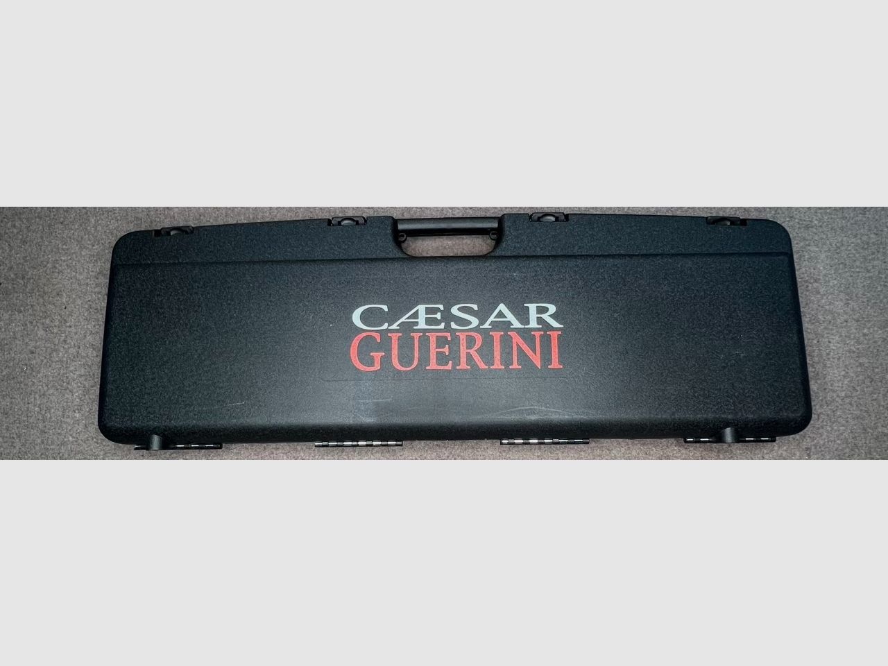 Caesar Guerini Figura Escopeta Superpuesta Cal. 12/76