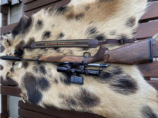 Sauer 202 mit Schmidt O Bender Stratos 1,5-8x42 und Sonic Schalldämpfer