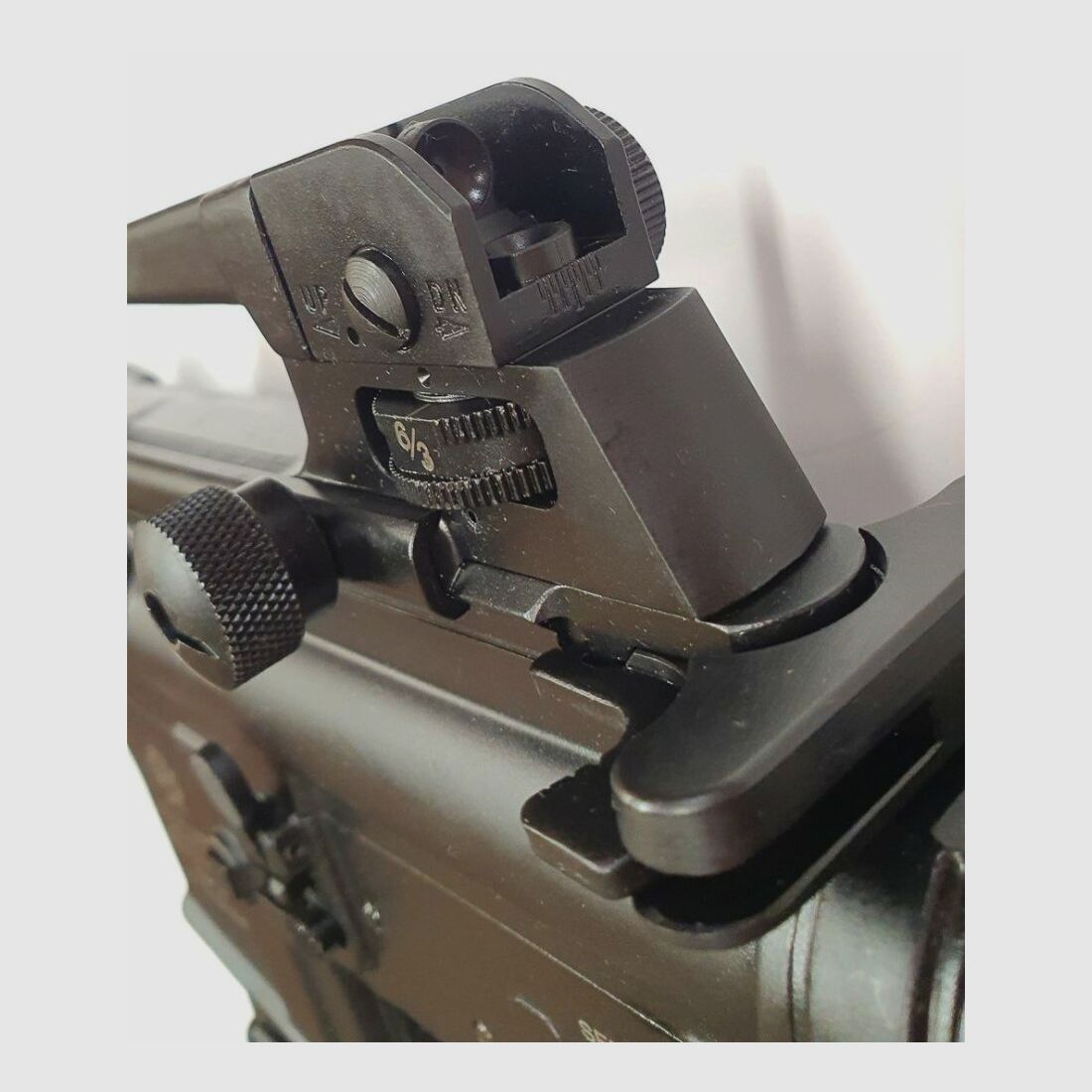Fusil semi-automatique Norinco CQ-A AR15 M4 14,7" en calibre 223rem. Poignée de transport, visée Delta, image 5 sur 10