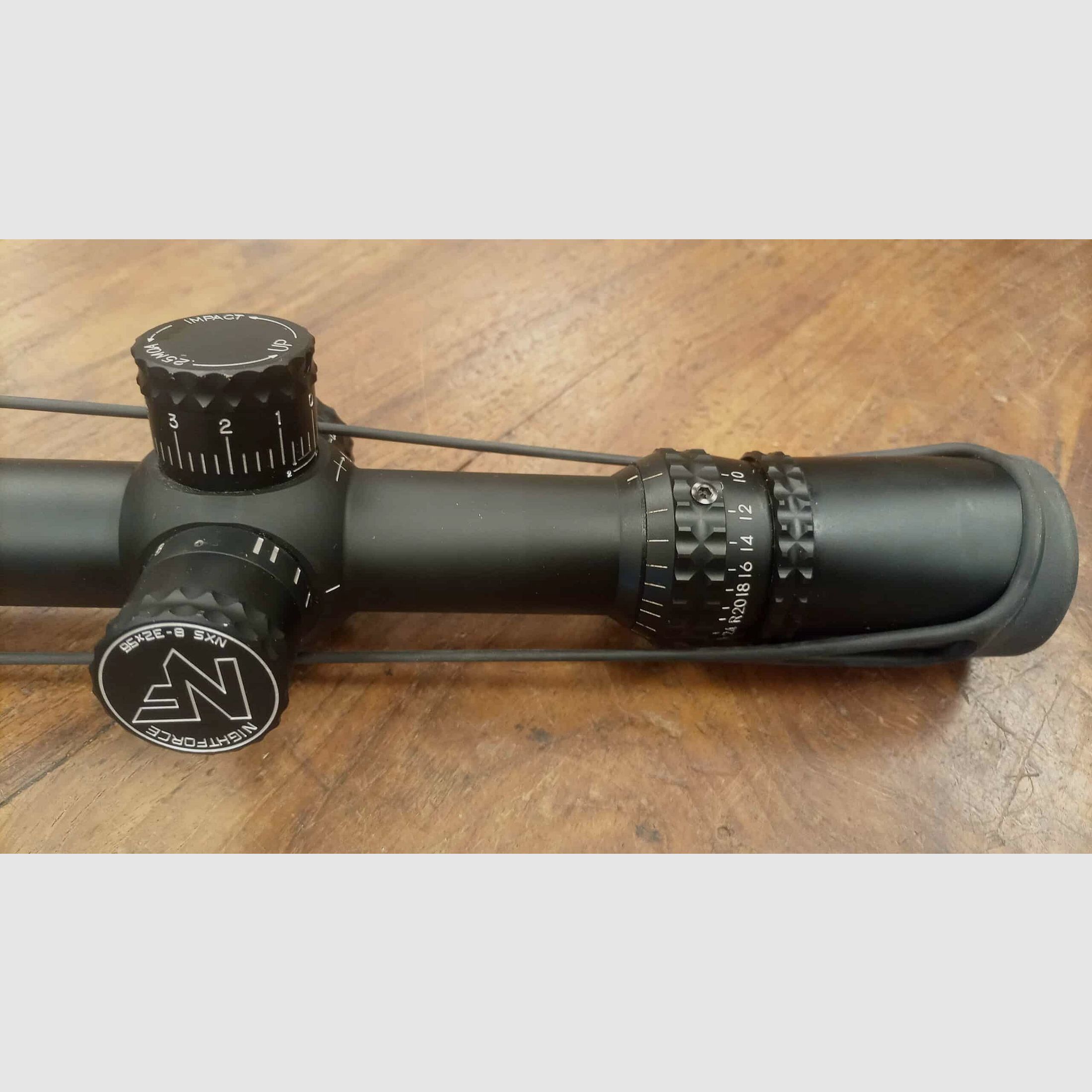 NIGHTFORCE NXS 8-32 x 56 ret. NP-R2, Bild 4 von 4