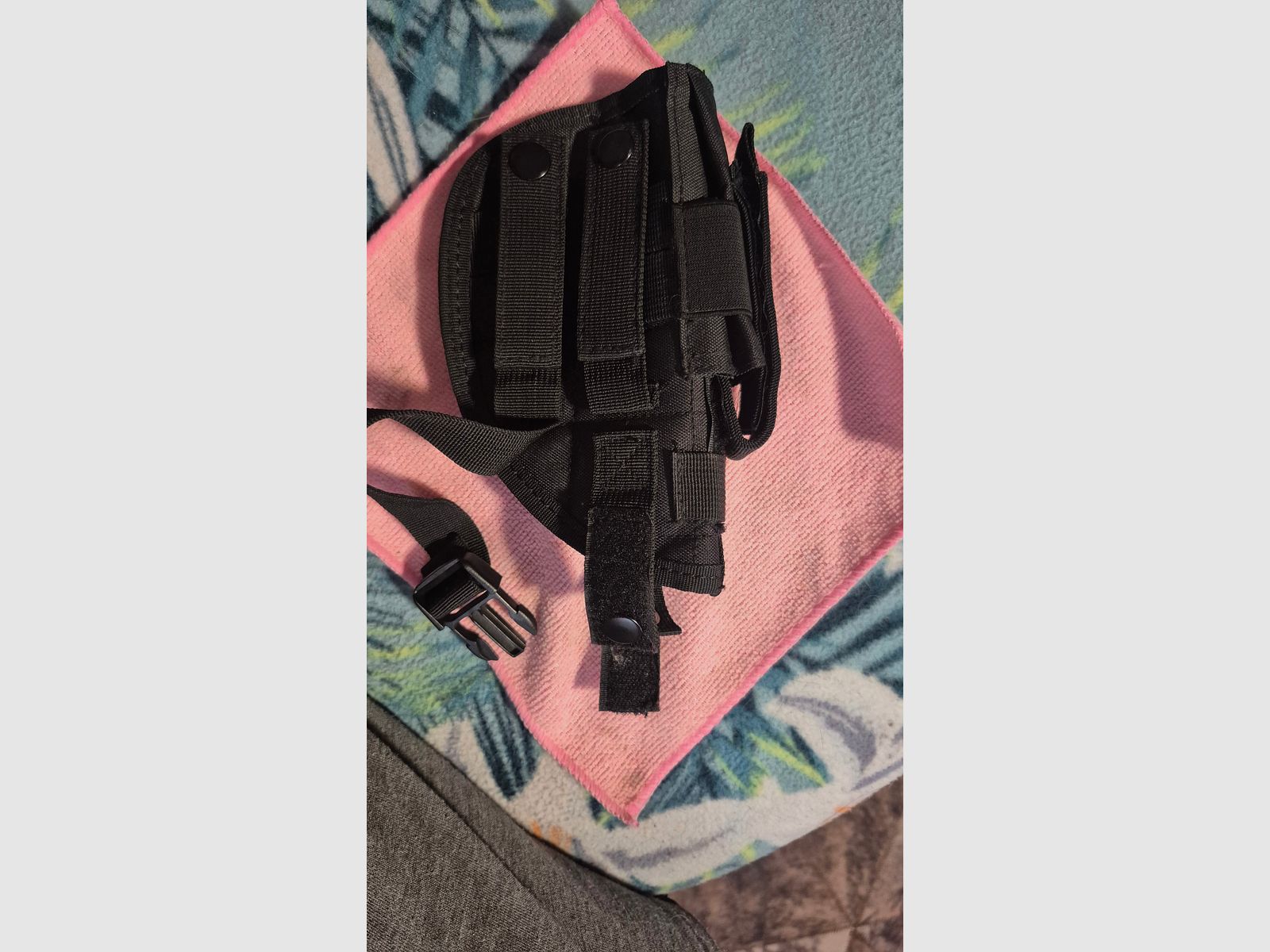 7 gobelets de tir 2 couteaux pliants 1 étui