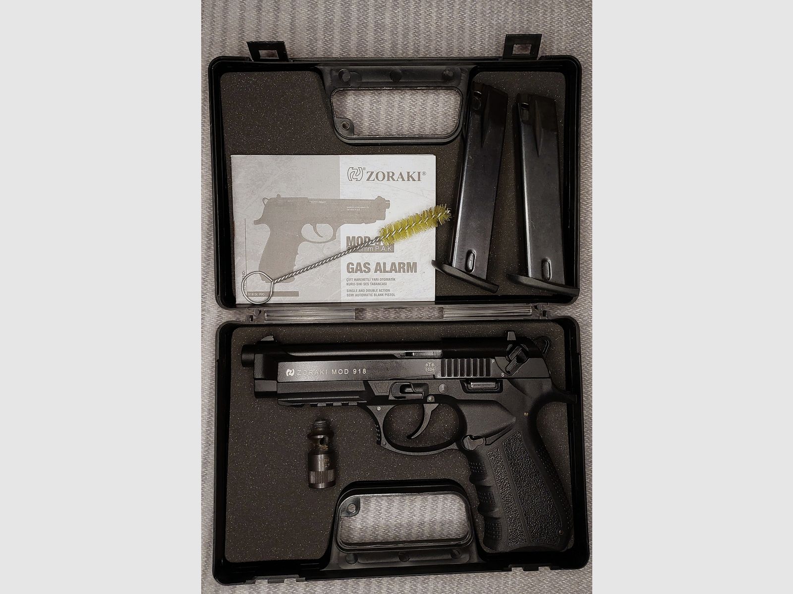 Zoraki 918 9mm P.A.K. schwarz (PTB 1024) mit zwei Magazinen