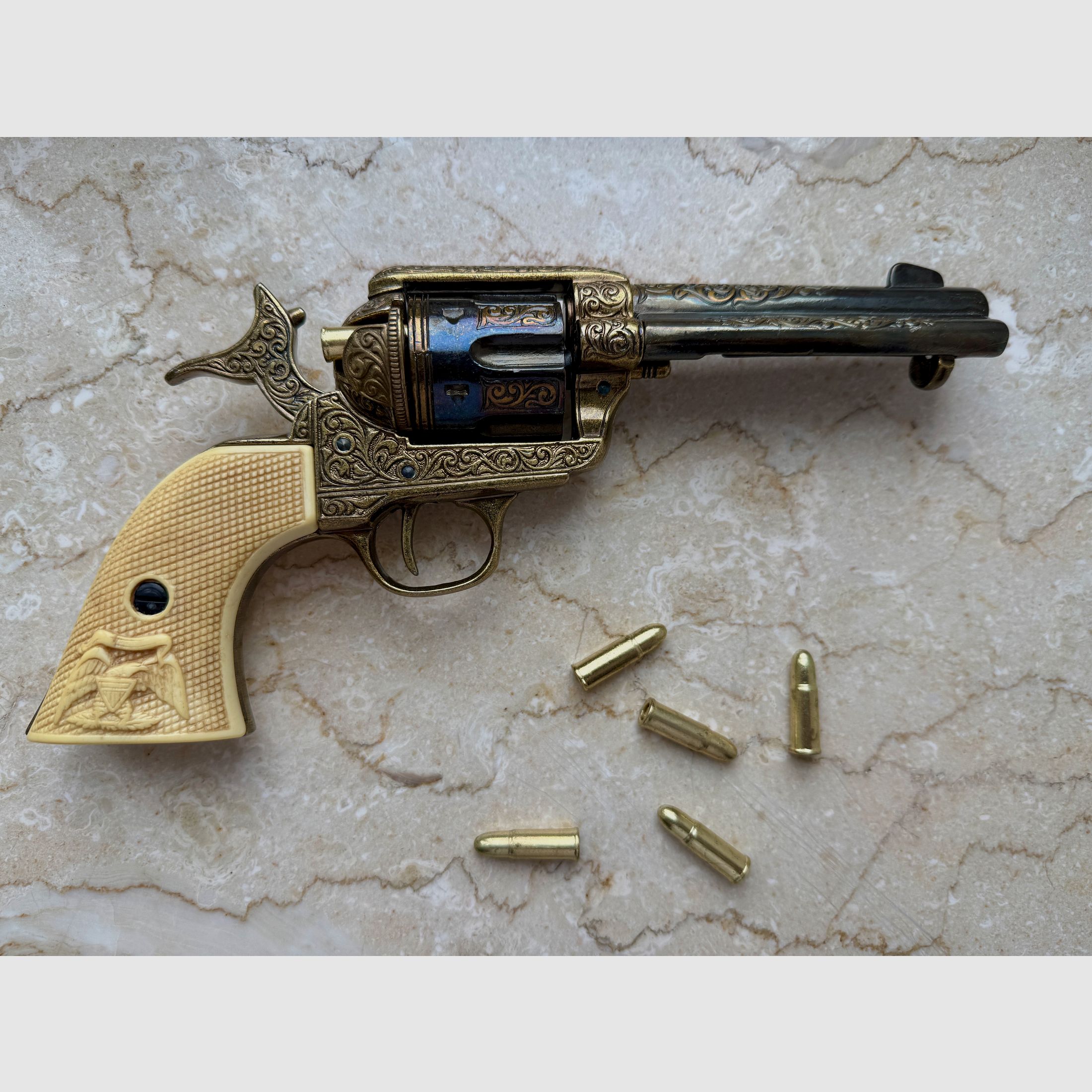 Revolver "COLT Peacemaker", US Cavalry 1873, decorated decorative weapon