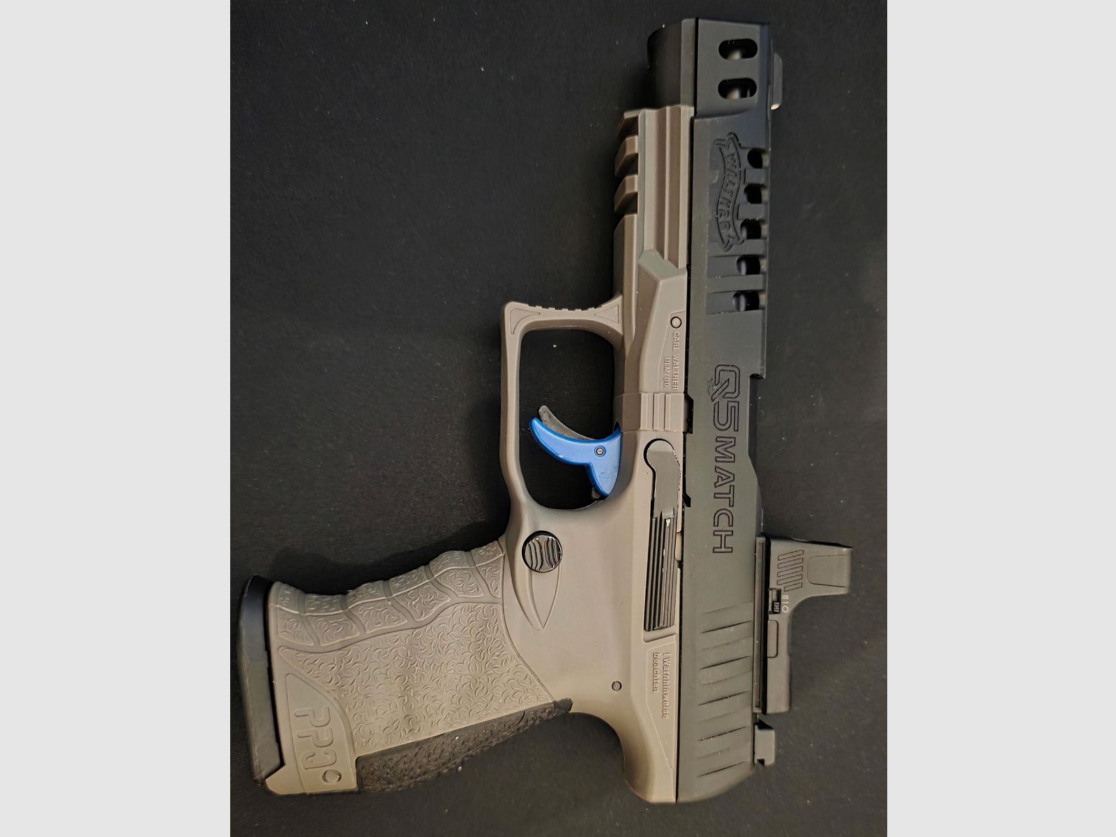 Walther Q5 Match 5" Combo Set - pistola a CO2 Blowback Diabolo da 4,5 mm