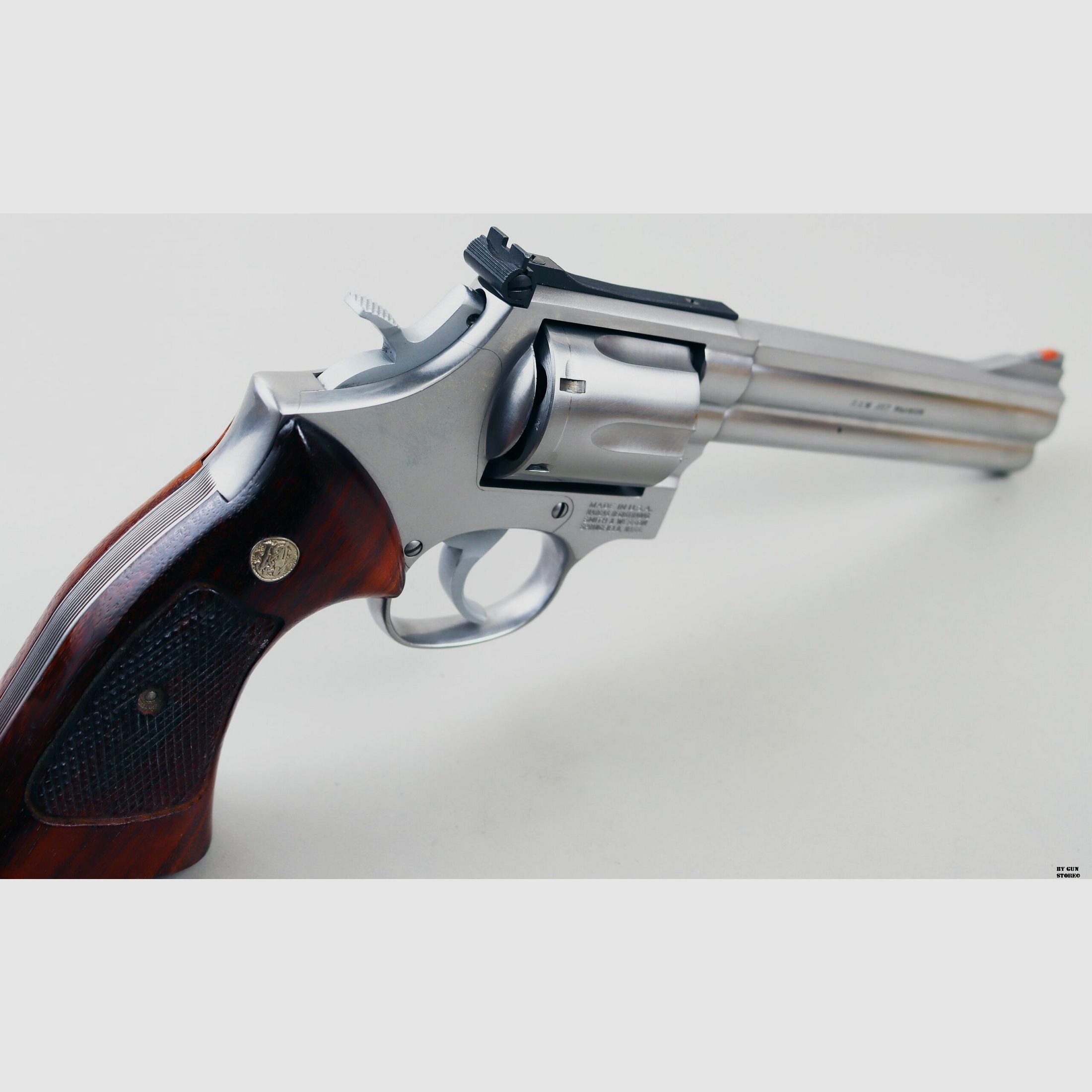 Revolver Smith & Wesson mod. 686 NO DASH cal. 357 mag serial no. AEY9495, image 8 of 10