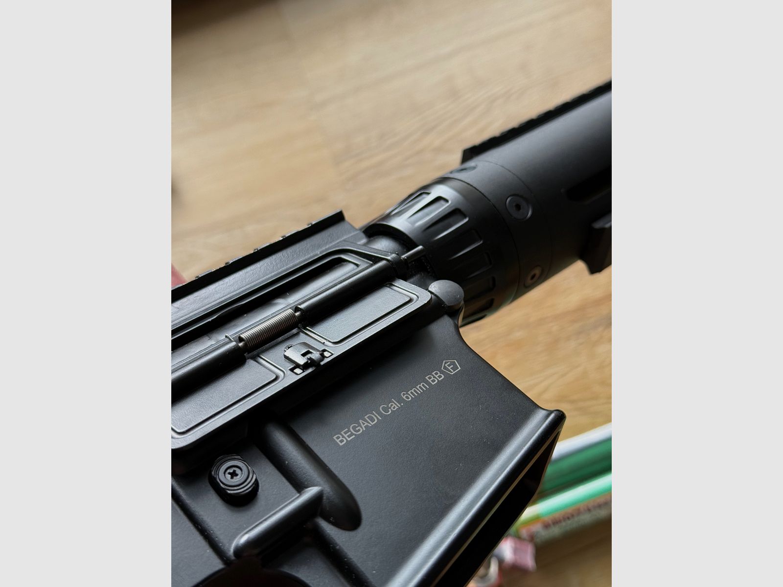 ICS M4 CXP HOG Tubular S con arma secondaria e accessori