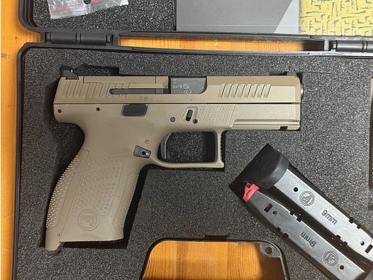 CZ P10c FDE + accessoires
