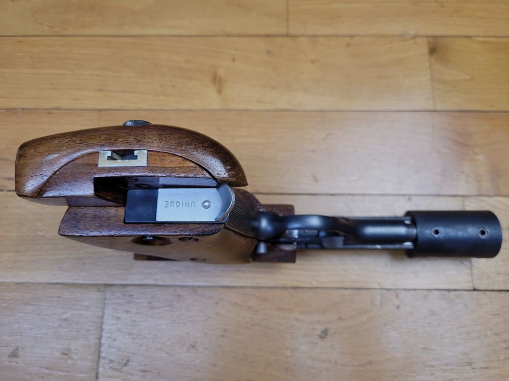 Exzellente Unique Modell DES 69 Pistole – Kal. 22LR – Original-Gewicht gemäß Modell – 10 Schuss – Große Präzision – Unverwüstlich – Top Made in France! TBE ++, Bild 7 von 19