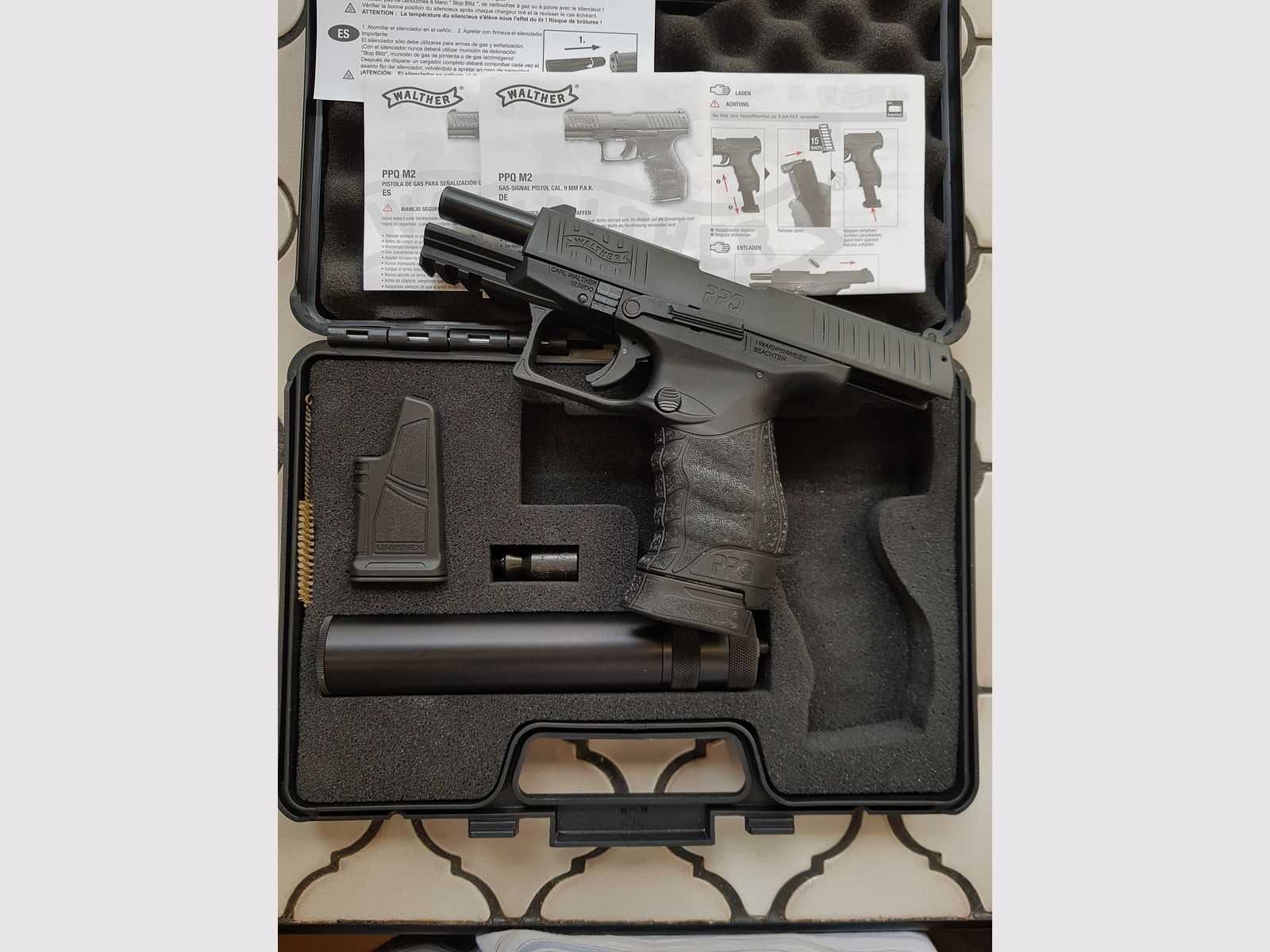 Walther PPQ M2 BLK Navy Kit PAK, Neu und unbeschossen. 