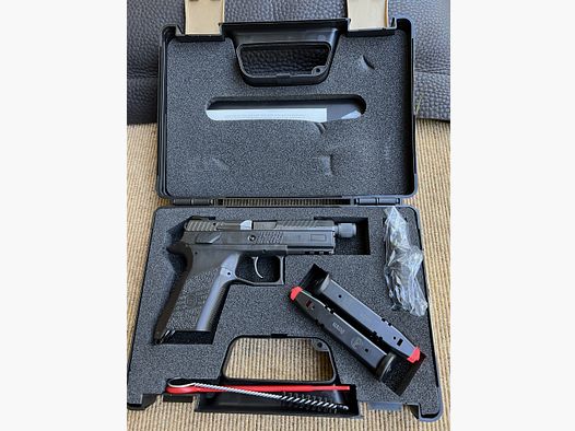 CZ Uhersky Brod P-07 SR (con canna filettata, 1/2"-28UNEF)