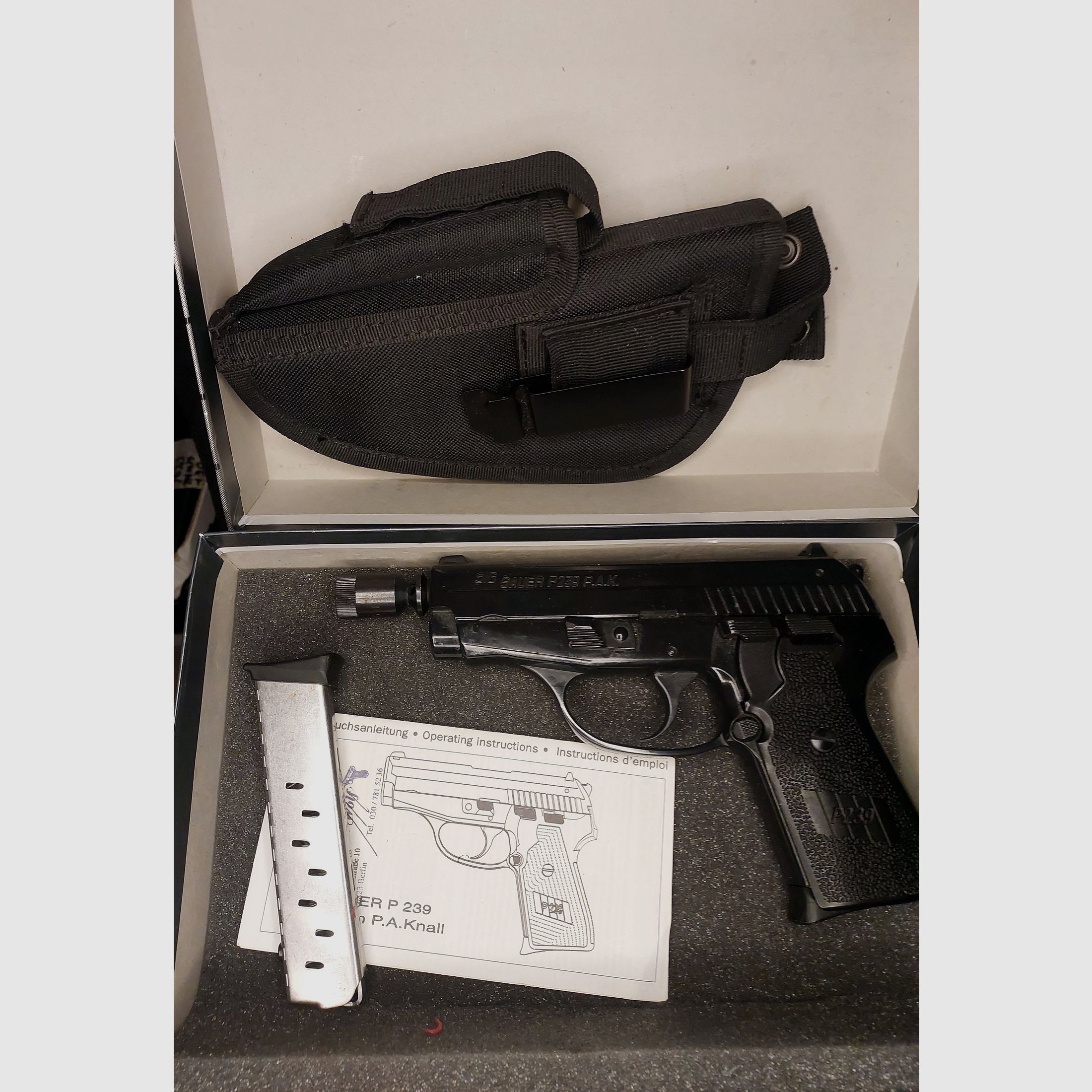 Pistola a salve Sig Sauer P239 nel calibro 9 mm P.A.K. dal set originale SIG "Backup‑Set" (PTB 696)