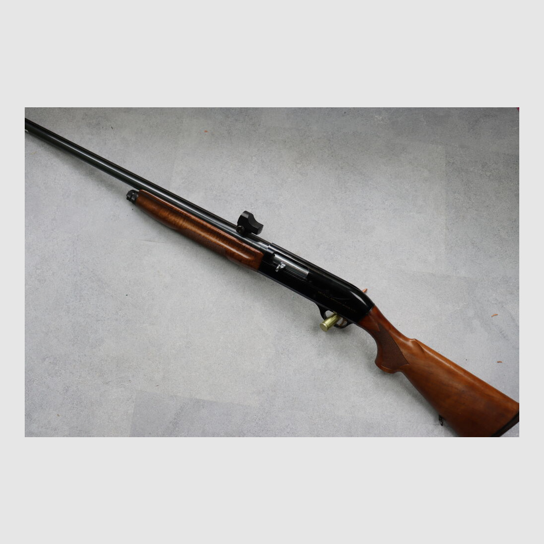 halbautomatische Flinte Benelli Manchino mit Reddot Manchino Auswurf Links