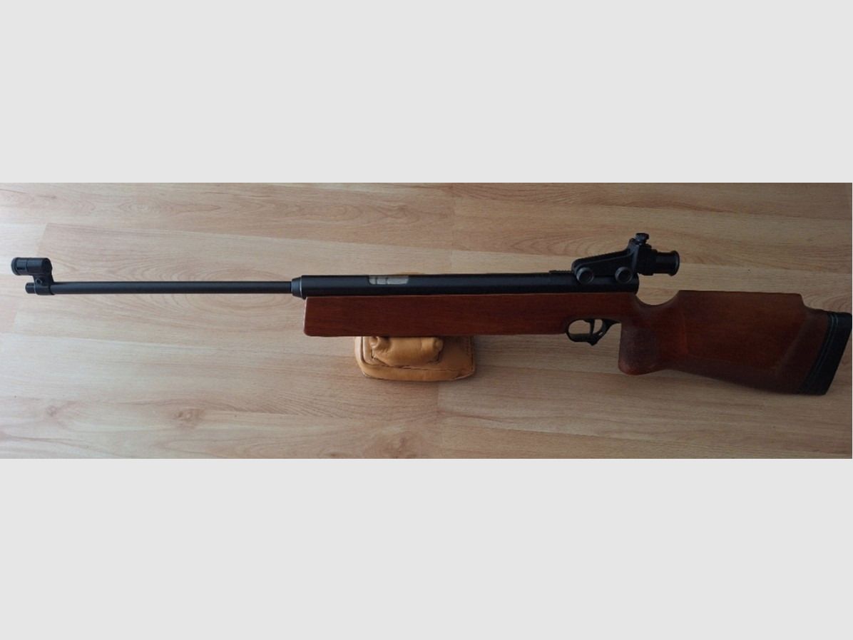 Karabin pneumatyczny Haenel 312 z bocznym naciągiem