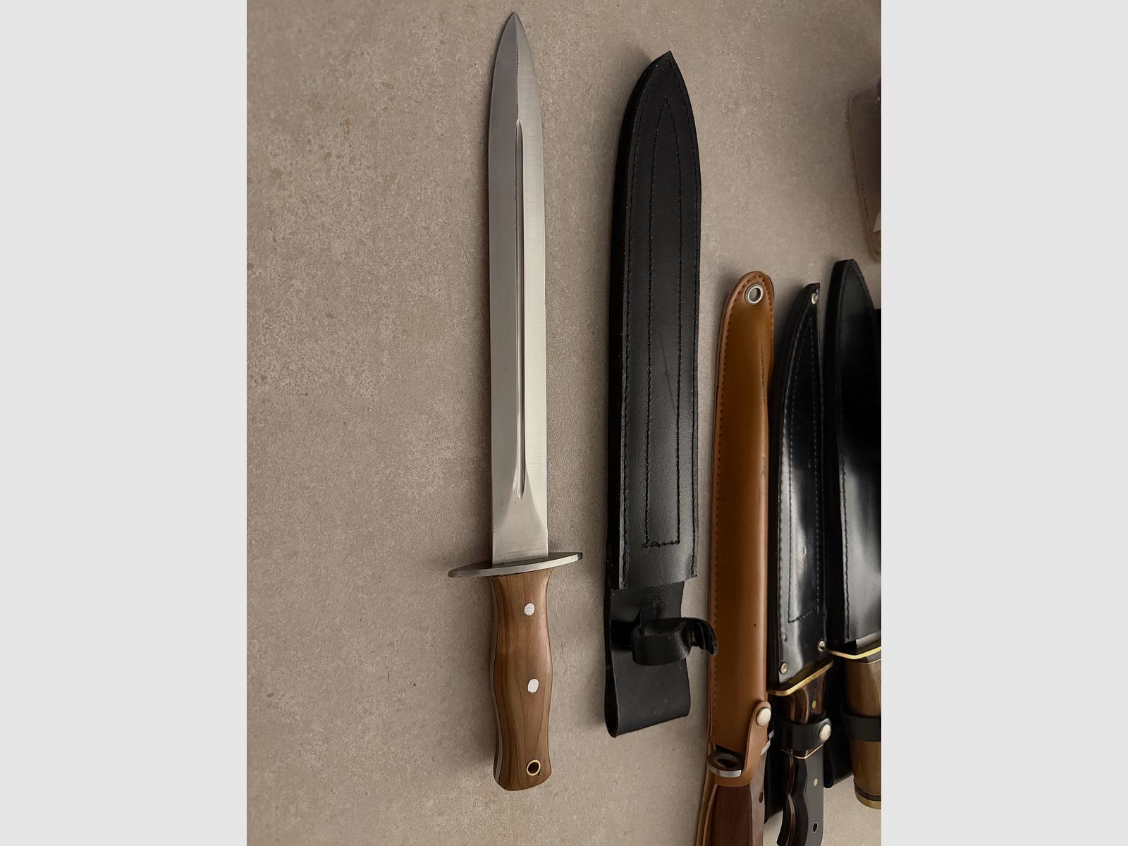 Couteau de chasse poignard