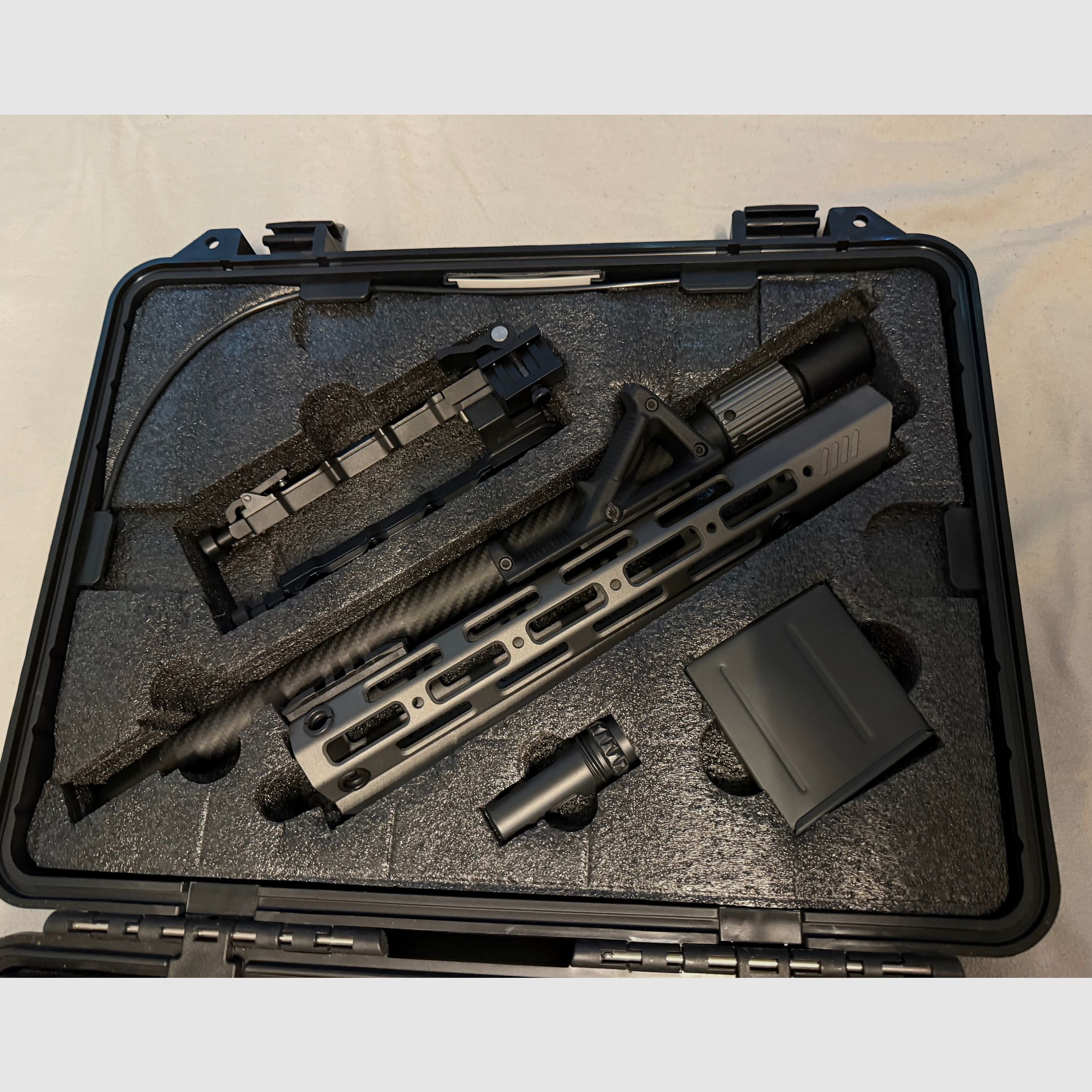 Ares MSR-303 Snipergewehr CPSB-System Springer 6mm BB graphite inkl. Tactical Case u. Zubehör 