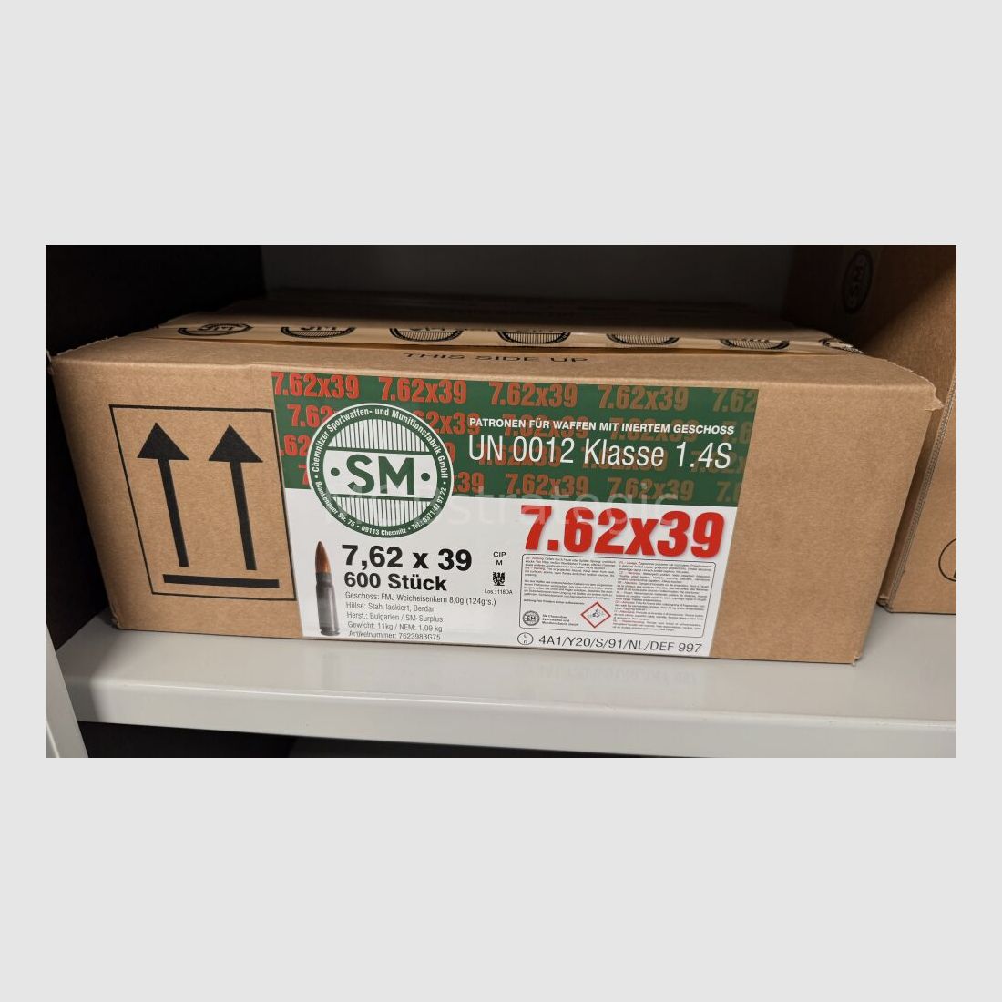 Cartucce 7,62 x 39 Surplus - SM 600 colpi - Paese di origine Bulgaria, involucro in acciaio verniciato Berdan, proiettile 8,0 gr. nucleo morbido, confezionato in 75/600 cartucce in UN BOX con CIP