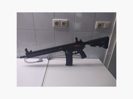 Airsoft M4 Lancer LT-32 M-Lock