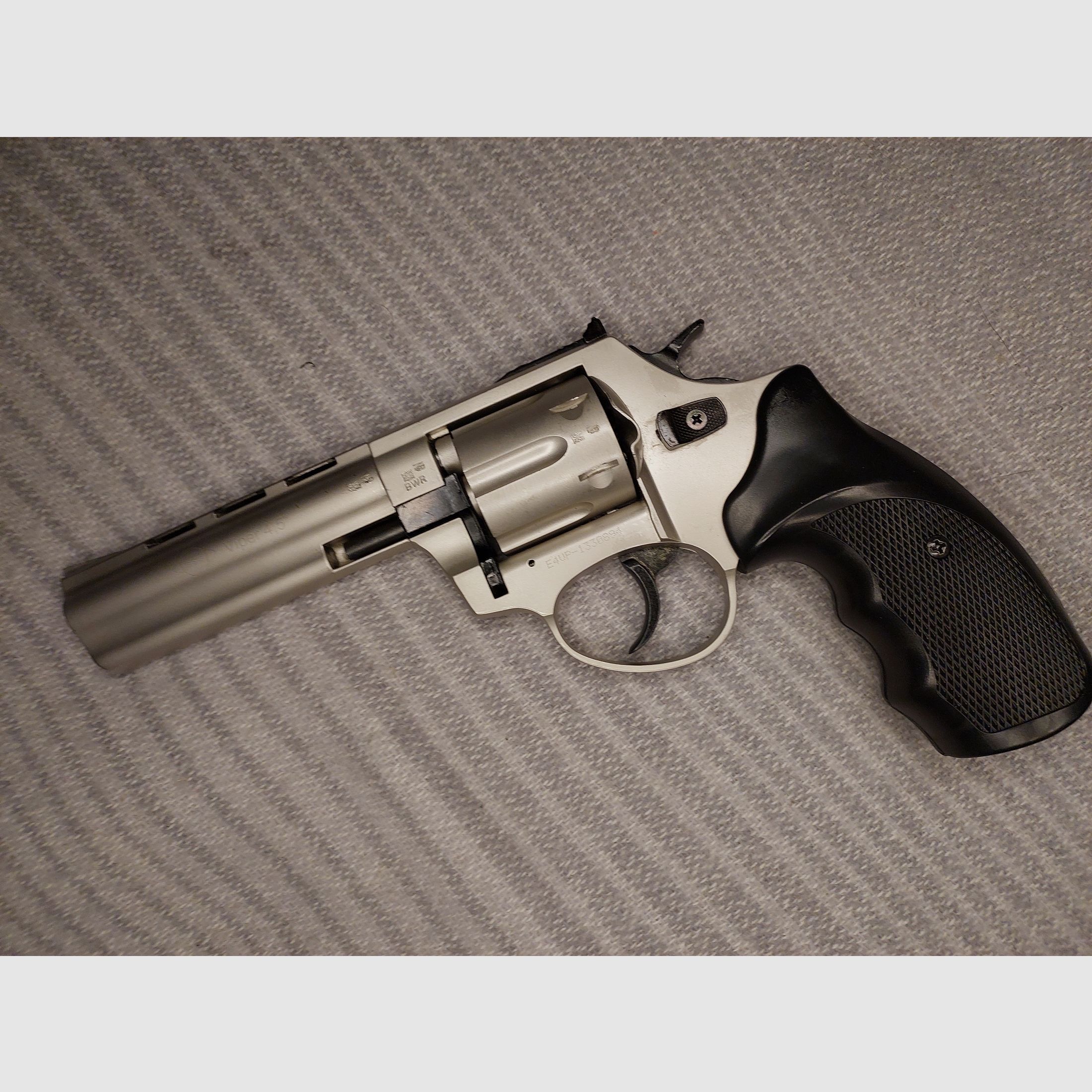 Ekol Viper revolver à blanc de 4,5 pouces nickelé 9 mm R.K. (PTB 1003)