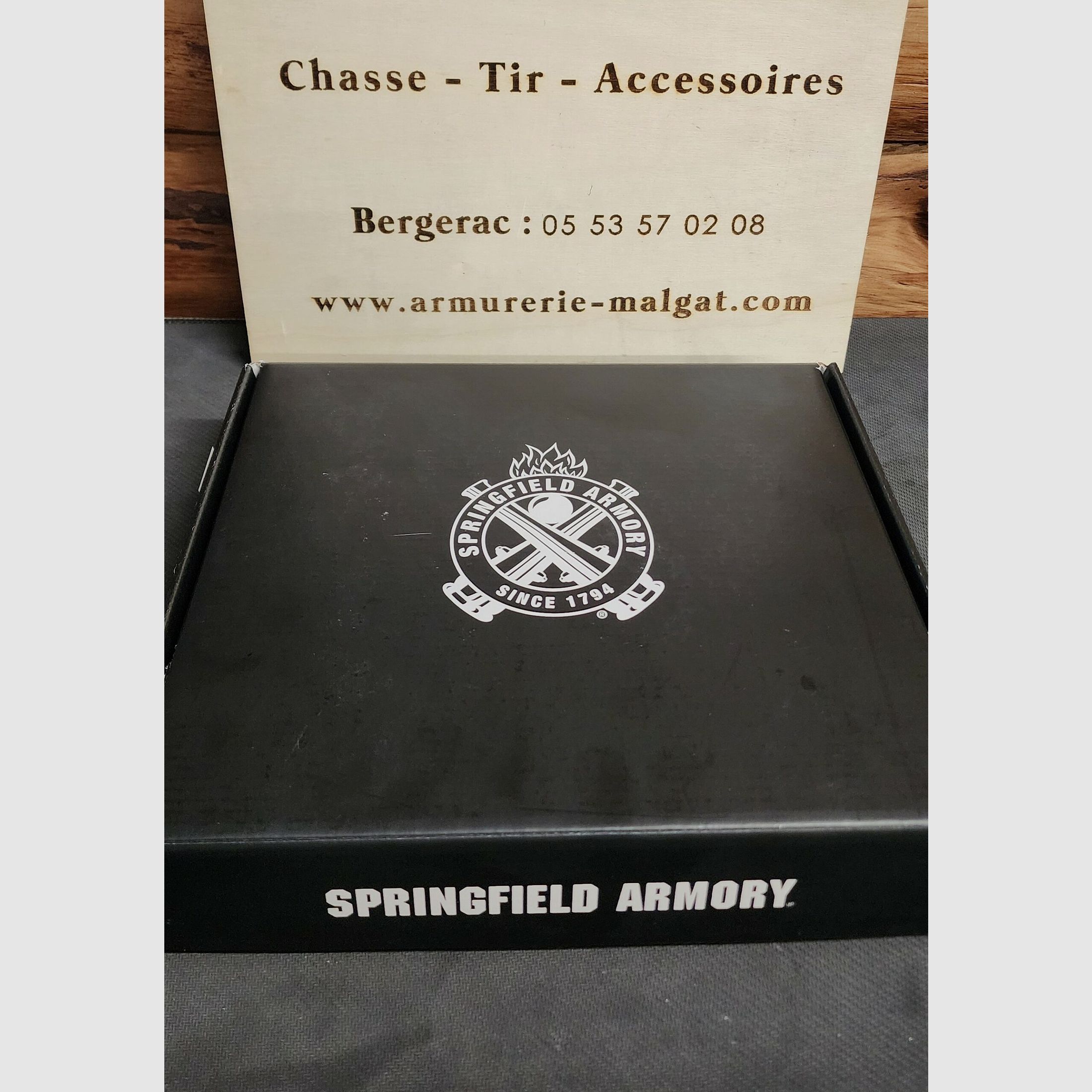 SPRINGFIELD Armory 1911 Mil-Spec Schwarz 5" cal.45 ACP (auf Bestellung), Bild 2 von 9
