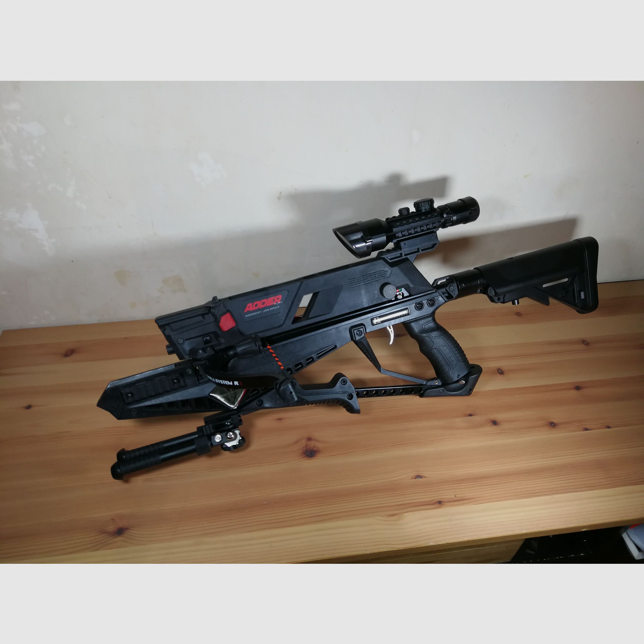 ADDER COBRA SYSTEM 130 LBS + 7 SCHUSS POLYMER MAGAZIN + 7 SCHUSS METALL MAGAZIN + OPTIK 3-10x42 Gr/Ro Bel & OPTIK 4x32 + METALL STANDBEIN