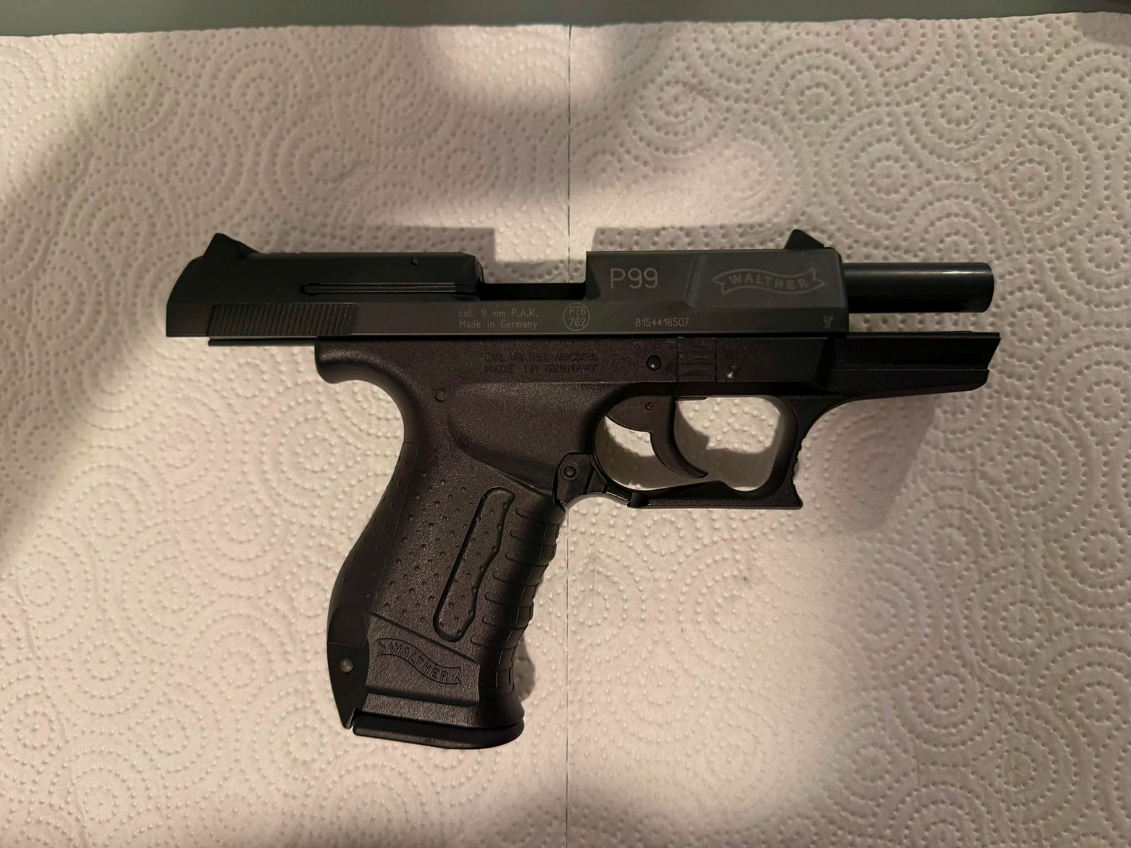 Walther P99  9mm P.A.K (arme de tir de détresse)