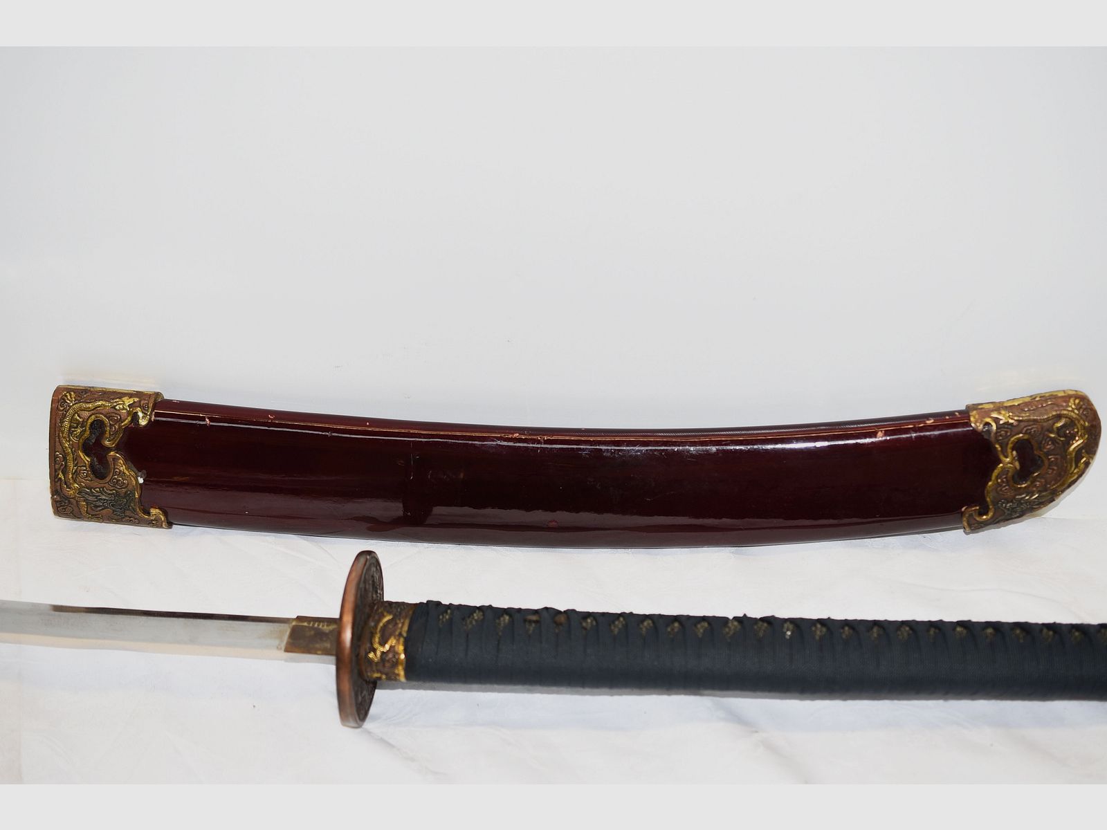 épée japonaise, katana, nagamaki, gravure 99999 sur la lame