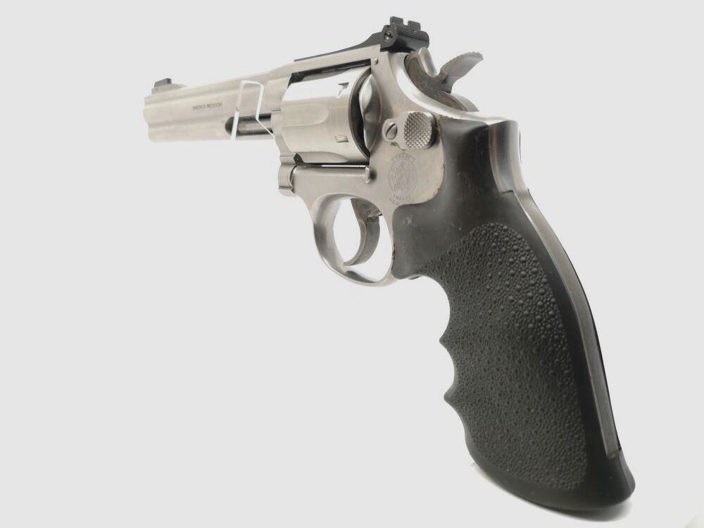 Smith & Wesson	 617-1