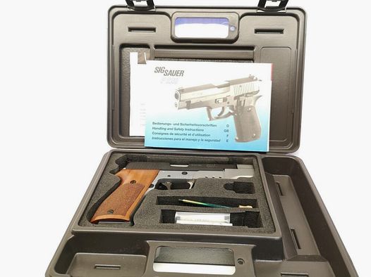 SIG Sauer P220 S