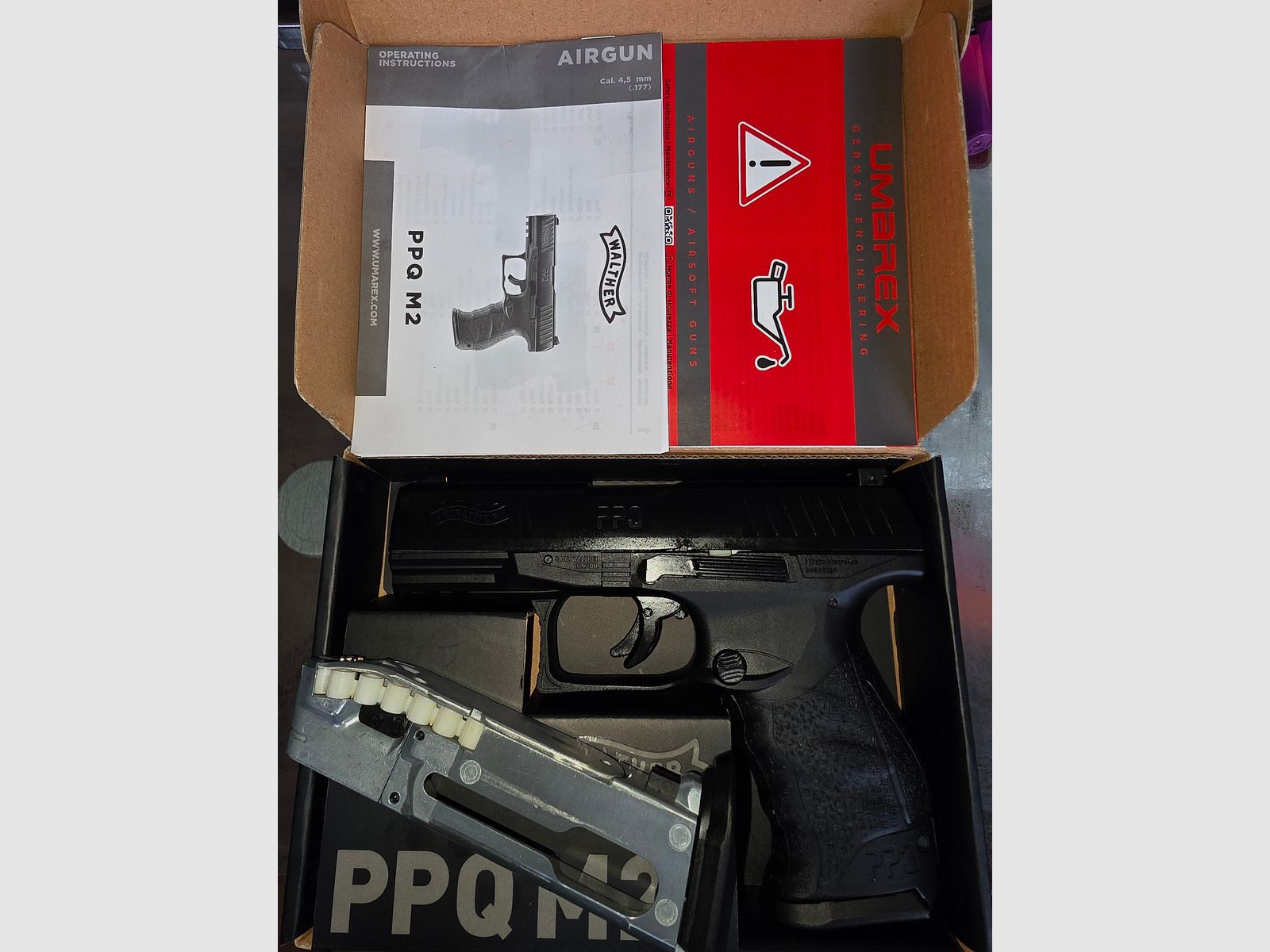 --- Walther PPQ M2 , Co2 - 4,5mm Diabolo , 21 Schuss  Magazin  ---