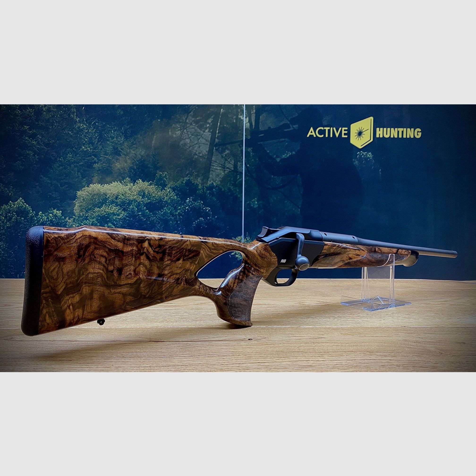 Blaser R8 Success / Wood class 9 / caliber and barrel length of your choice / absolute DREAM WEAPON