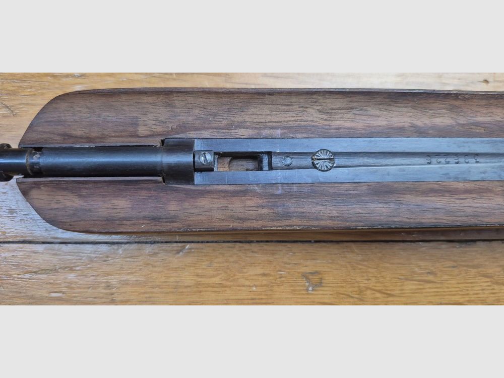 Wunderschöne Flinte Robust Modell Nr. 246 – Manufrance Saint-Étienne – Kal. 16/70 – Waffe um 1952/1954 (!) – 100% Jaspage und Gravuren – Spiegel-Lauf, quasi nie geschossen – Vollständige Originalverpackung (Garantie, Handbuch, Prüfungszertifikat) – Zustand nahe neuwertig für diese 72 Jahre! – Fast museales Stück – TBE+++, Bild 47 von 56