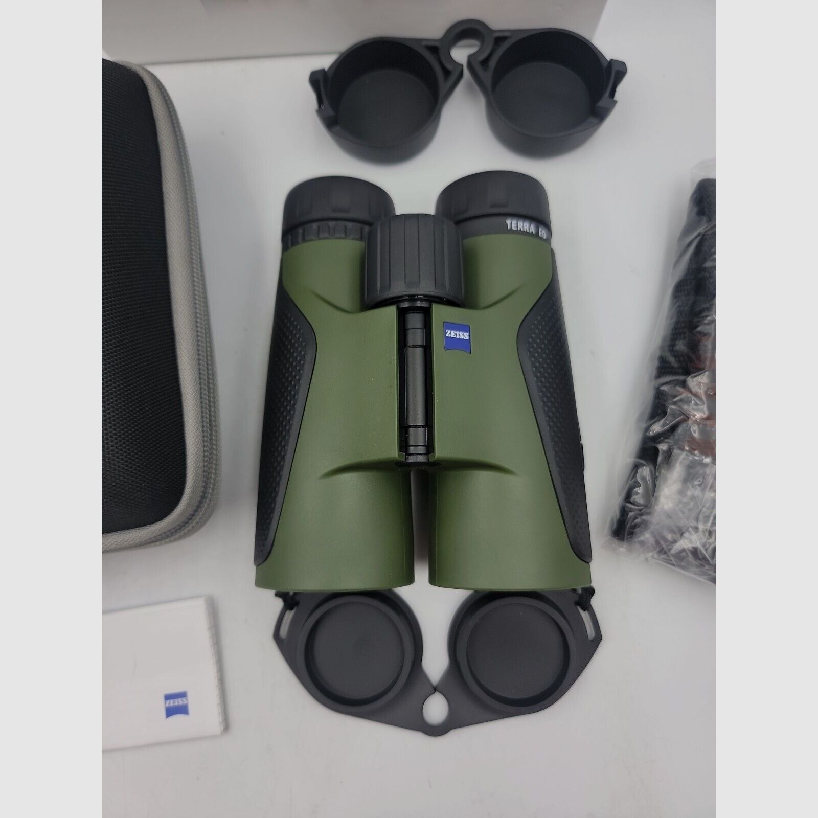 ZEISS Terra ED 10x 42mm Outdoor Binoculars, Green