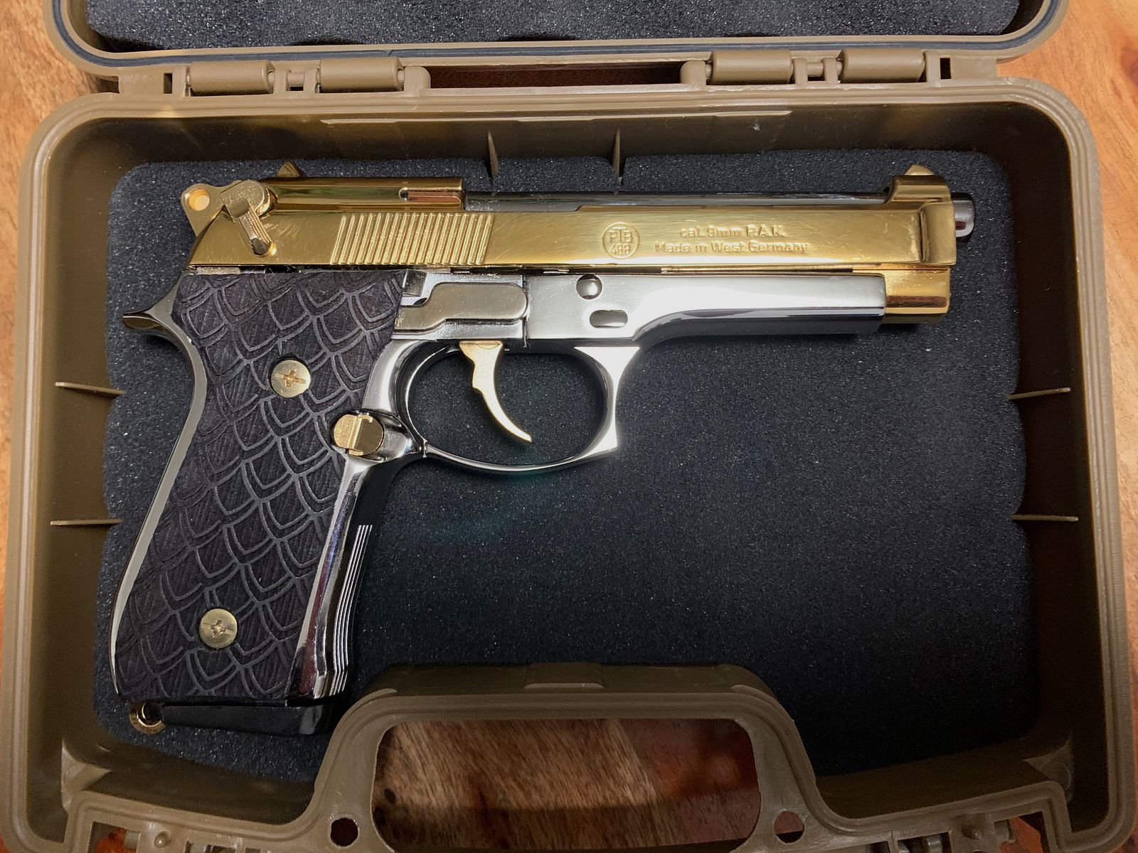 Reck Miami 92F, 9mm P.A.K. 24k gold-plated and chrome-plated