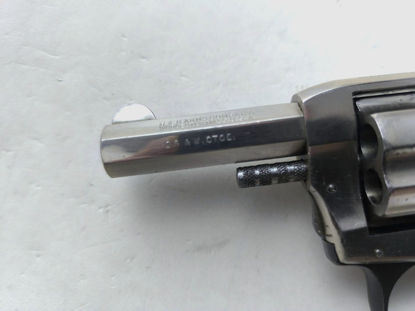 Revolver H&R Safety Hammerless Kal. 32 S&W, Bild 2 von 5