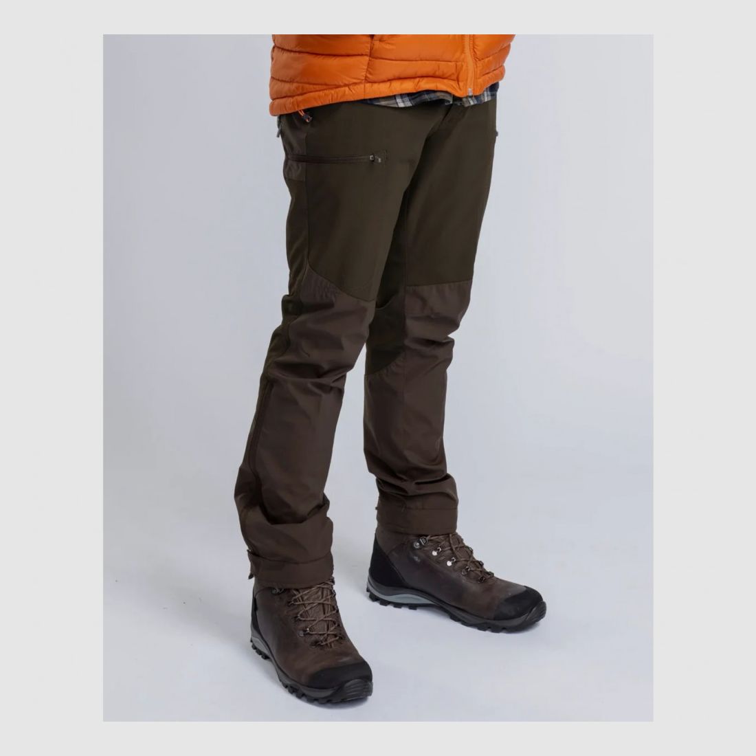 PANTALON PINEWOOD ABISKO OLIVA OSCURO / MARRÓN DE ANTE, imagen 1 de 3