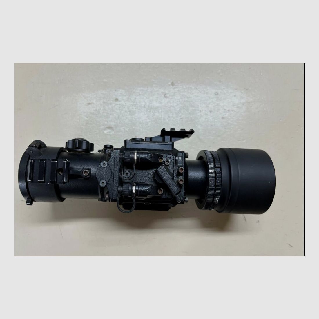 Urządzenie do nocnego widzenia elektrooptyczne NIVEX Digital 156