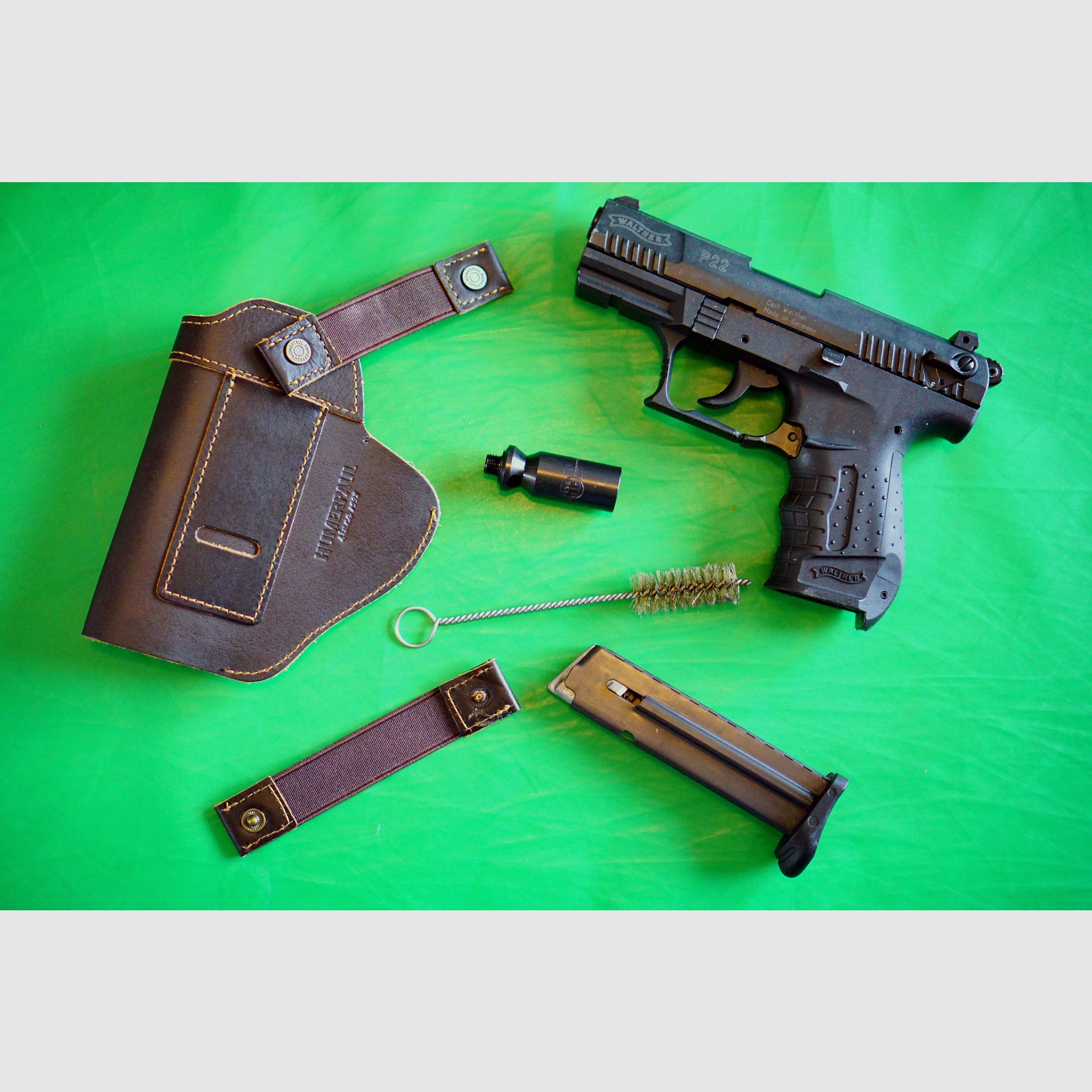 Walther P22 Schreckschuss Pistole 9mm P.A.K. (PTB 778) schwarz mit Lederholster