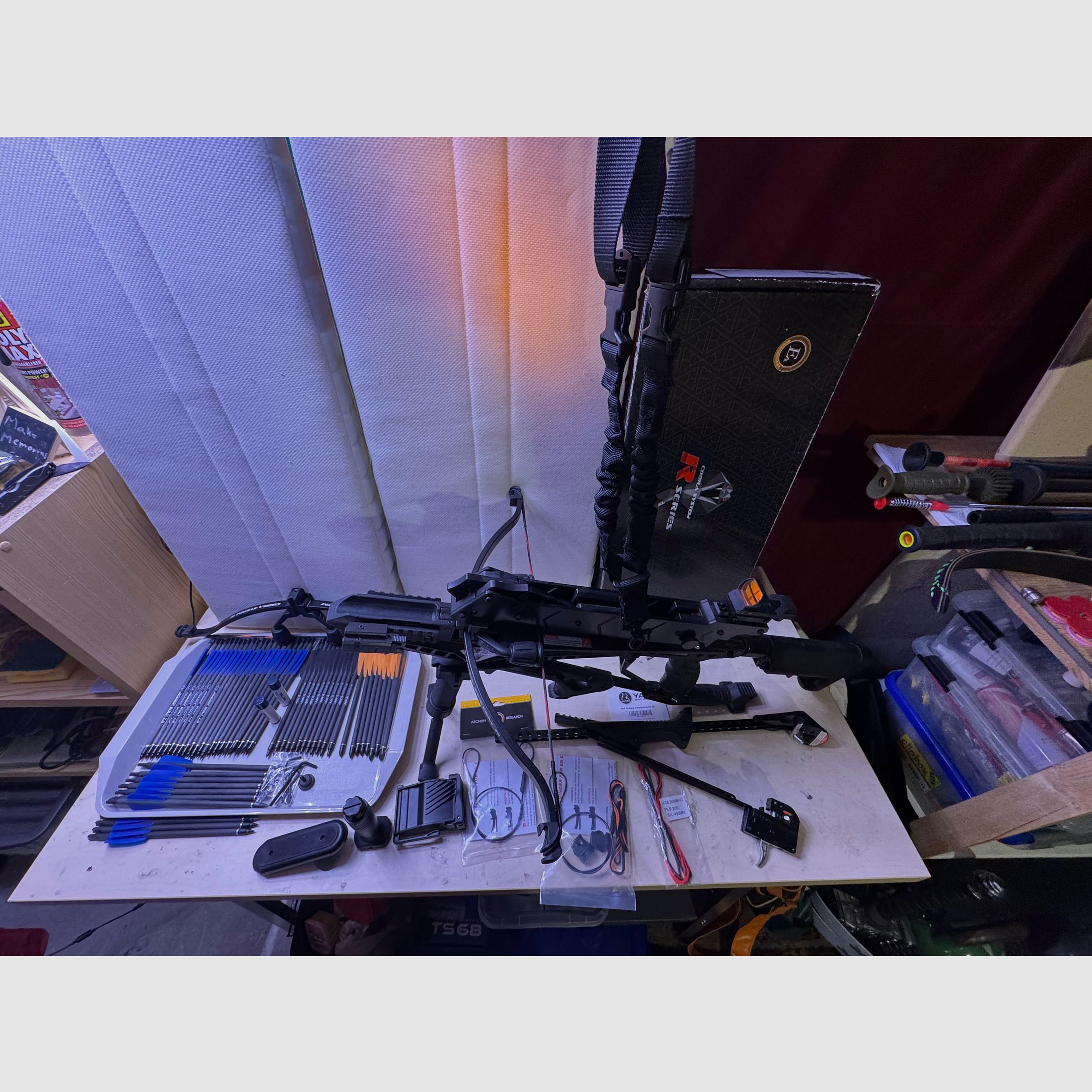 Cobra Adder mit installiertem v2 Kit und 180 lbs Wurfarm