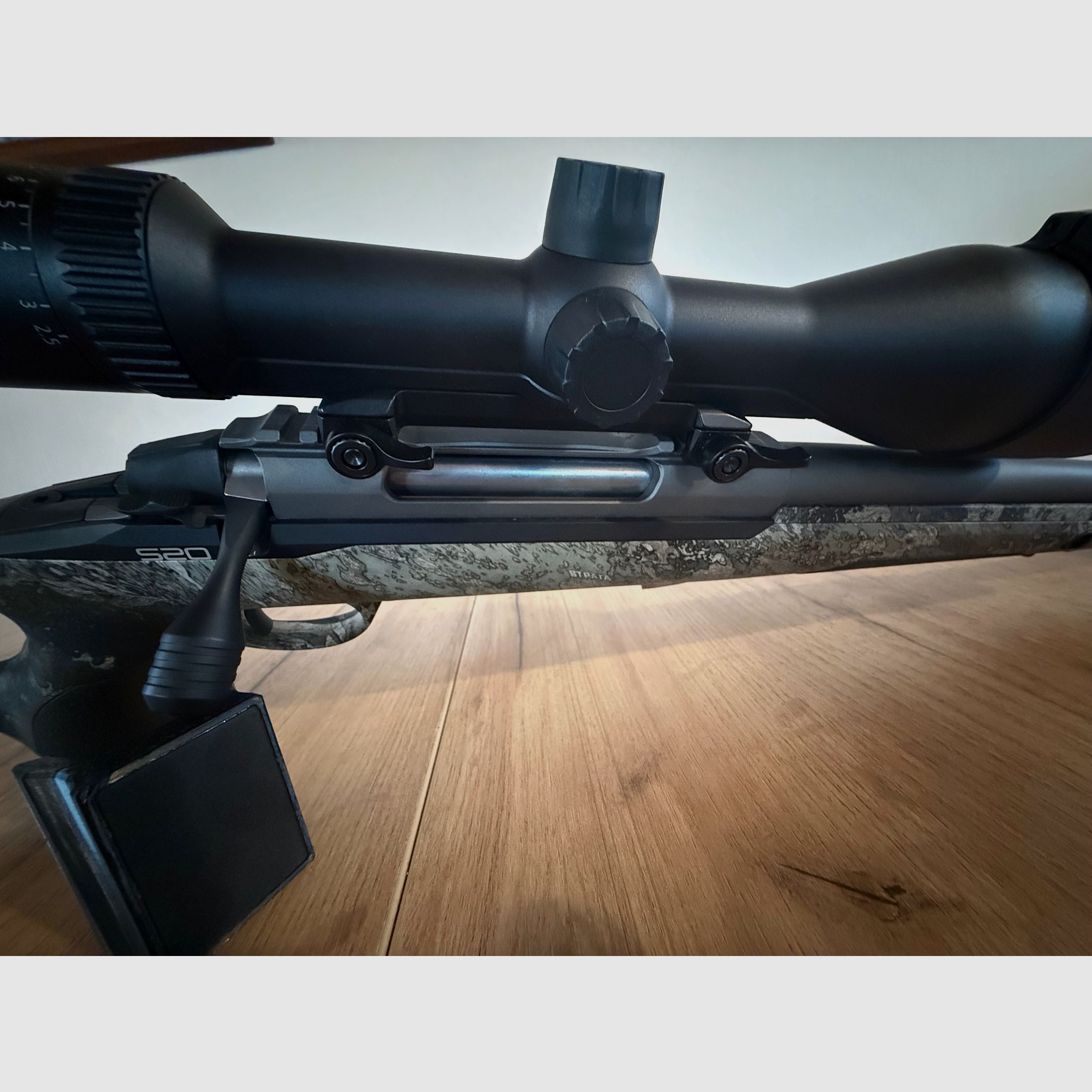 SAKO S 20 Hunter Cerakote True Timber Strata corto