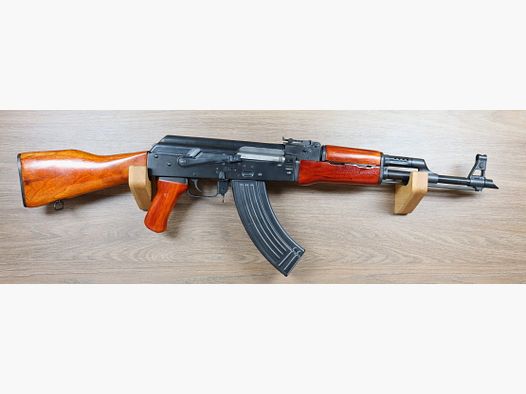 AKM 47 S Bois