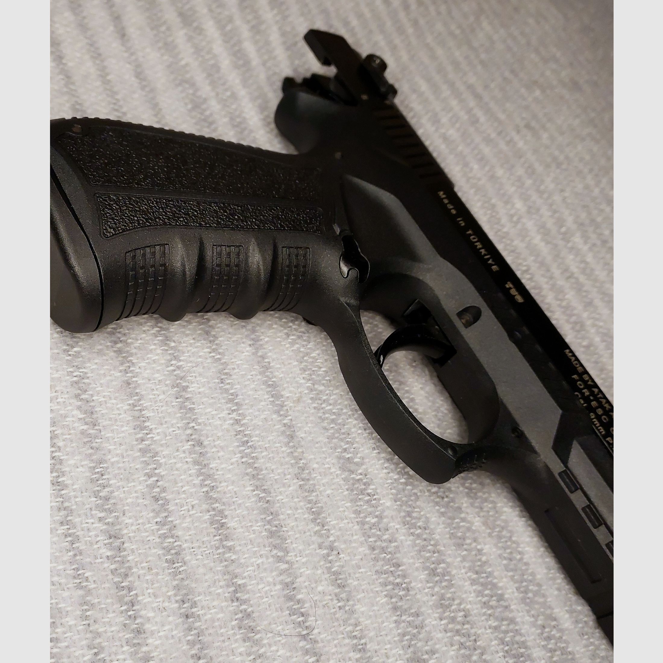 Zoraki 918 9mm P.A.K. schwarz (PTB 1024) mit zwei Magazinen