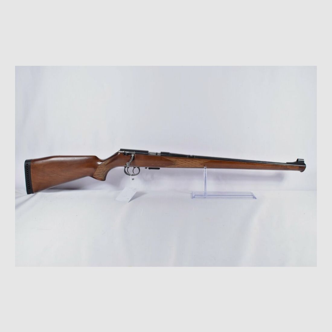 Anschütz 1518 .22WinMag carabine à répétition