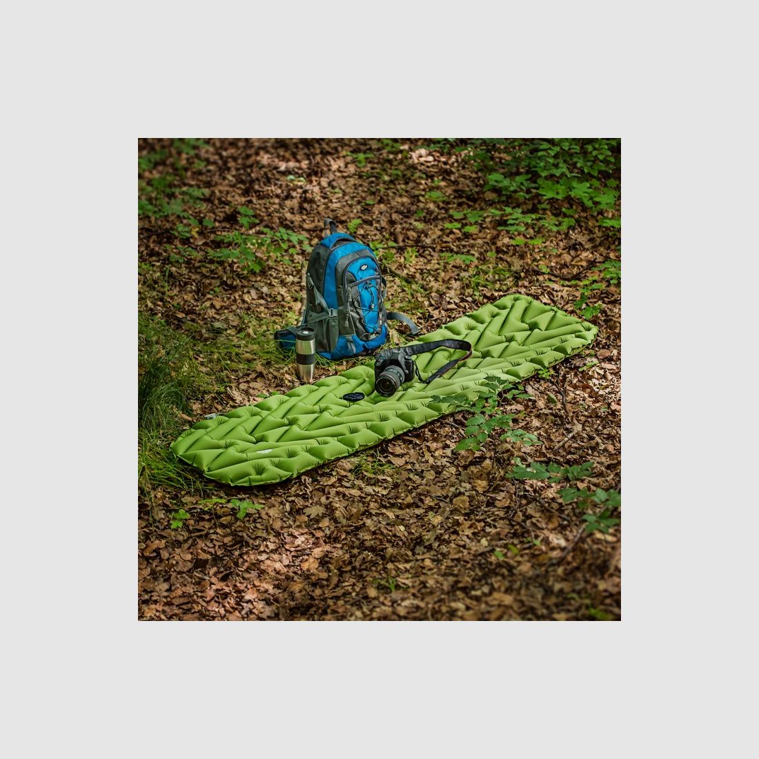 NC4005 Samonapowalna Mata do Spania Jasnozielona