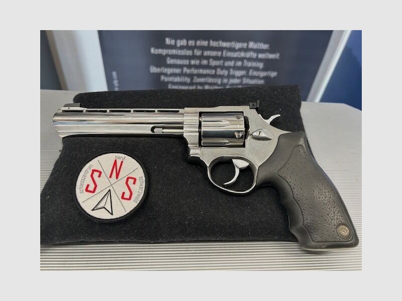 Taurus Taurus 689