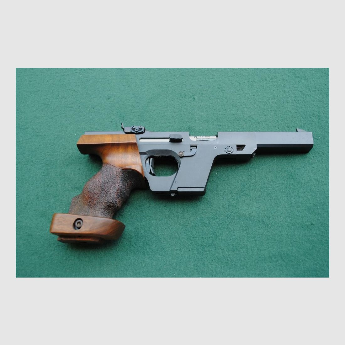 Walther Mod. GSP, zweites Modell, 2 Magazine