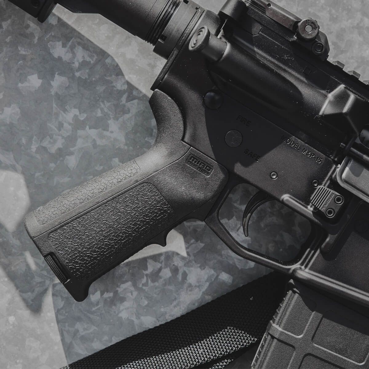 Magpul - Chwyt pistoletowy MIAD Gen. 1.1 Grip Kit Type 1 do AR15 - FDE - MAG520, zdjęcie 4 z 4